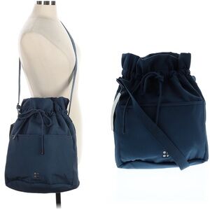 Sweaty Betty duffle bucket bag in navy